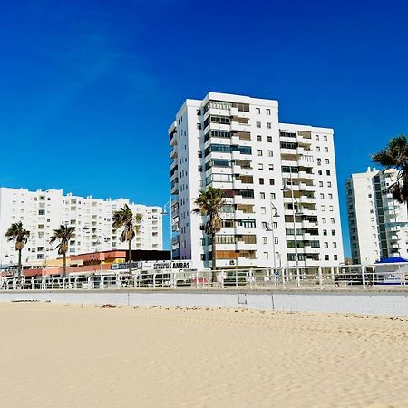 Gatu Arena " Preferente Mayores De 25 Anos Y Familias " El Puerto de Santa Maria Luaran gambar